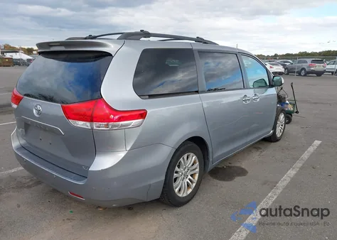 2013 Toyota Sienna Xle V6 8 Passenger from USA, damaged, VIN 5TDYK3DCXDS280774